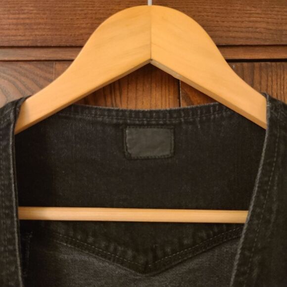 Urban Outfitters Black Denim Vest Size Small - Picture 2 of 7